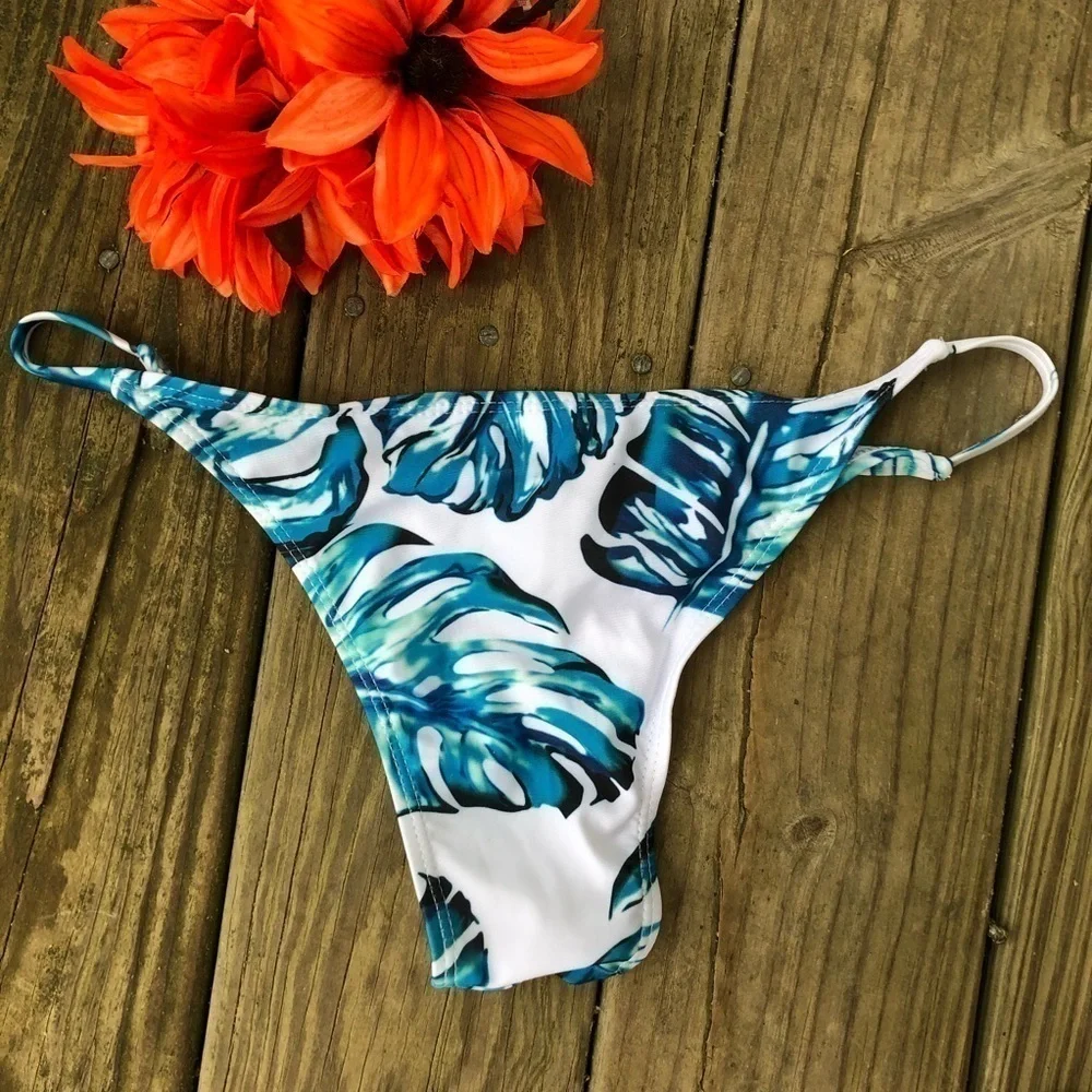 TROPICAL Leaf Bikini Bottoms Large Blue White